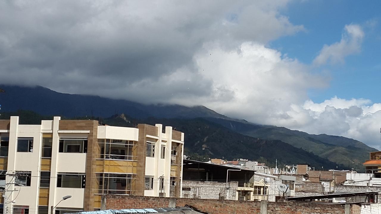 Hostal Los Lirios Loja Exteriér fotografie